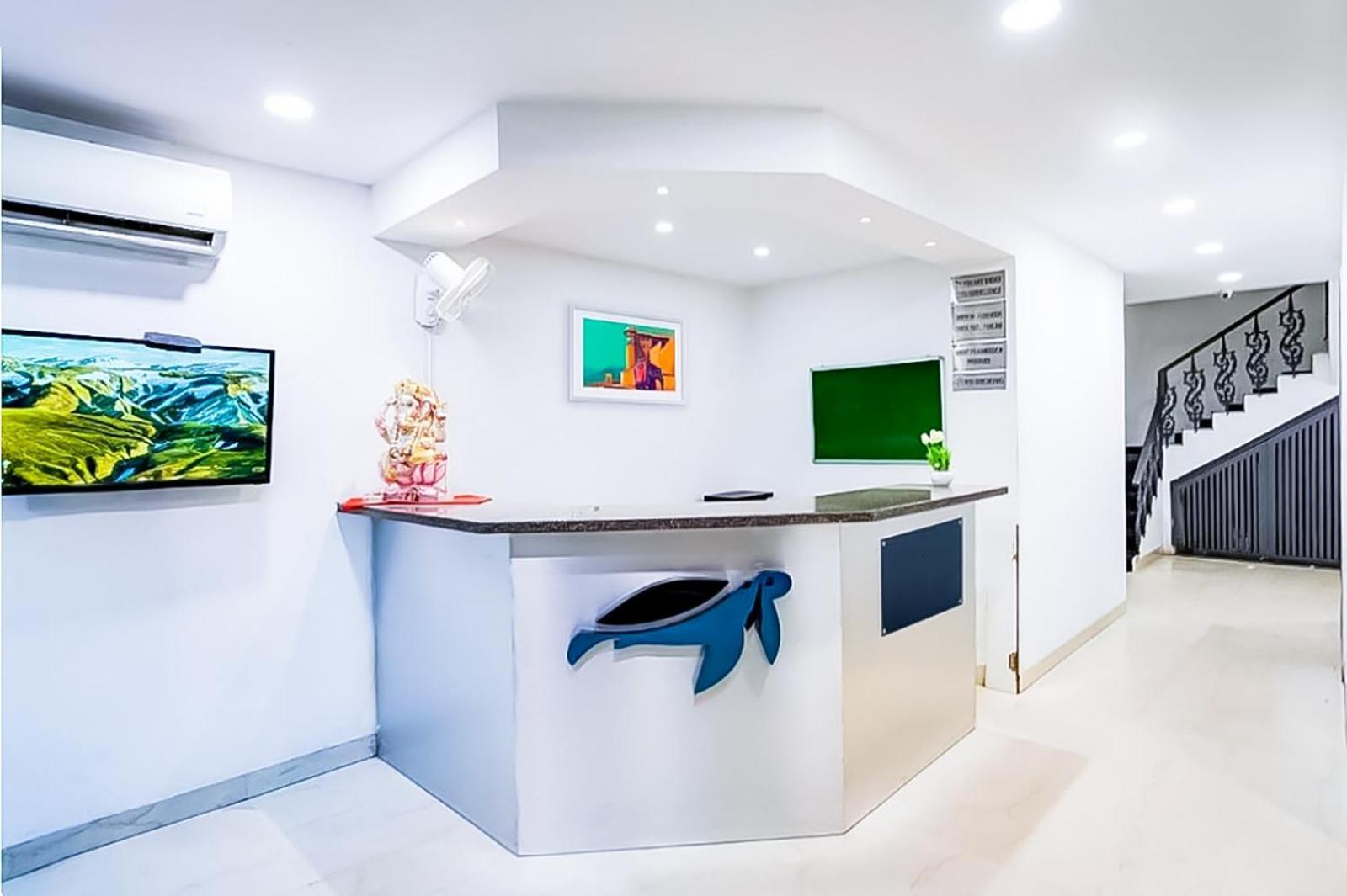 Family Rooms Inn - Shalimarbagh New Delhi Exterior photo